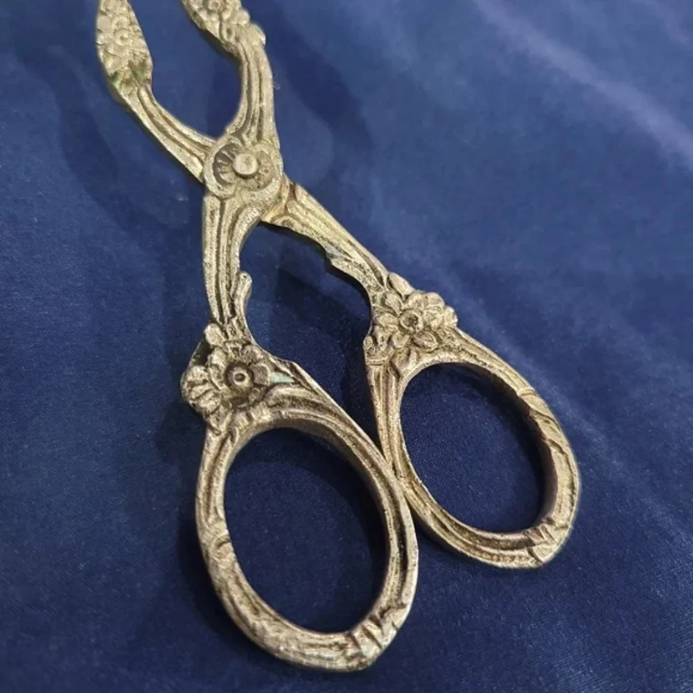 Vintage Italian Fleur de Lis Biscuit or Sugar Tongs
